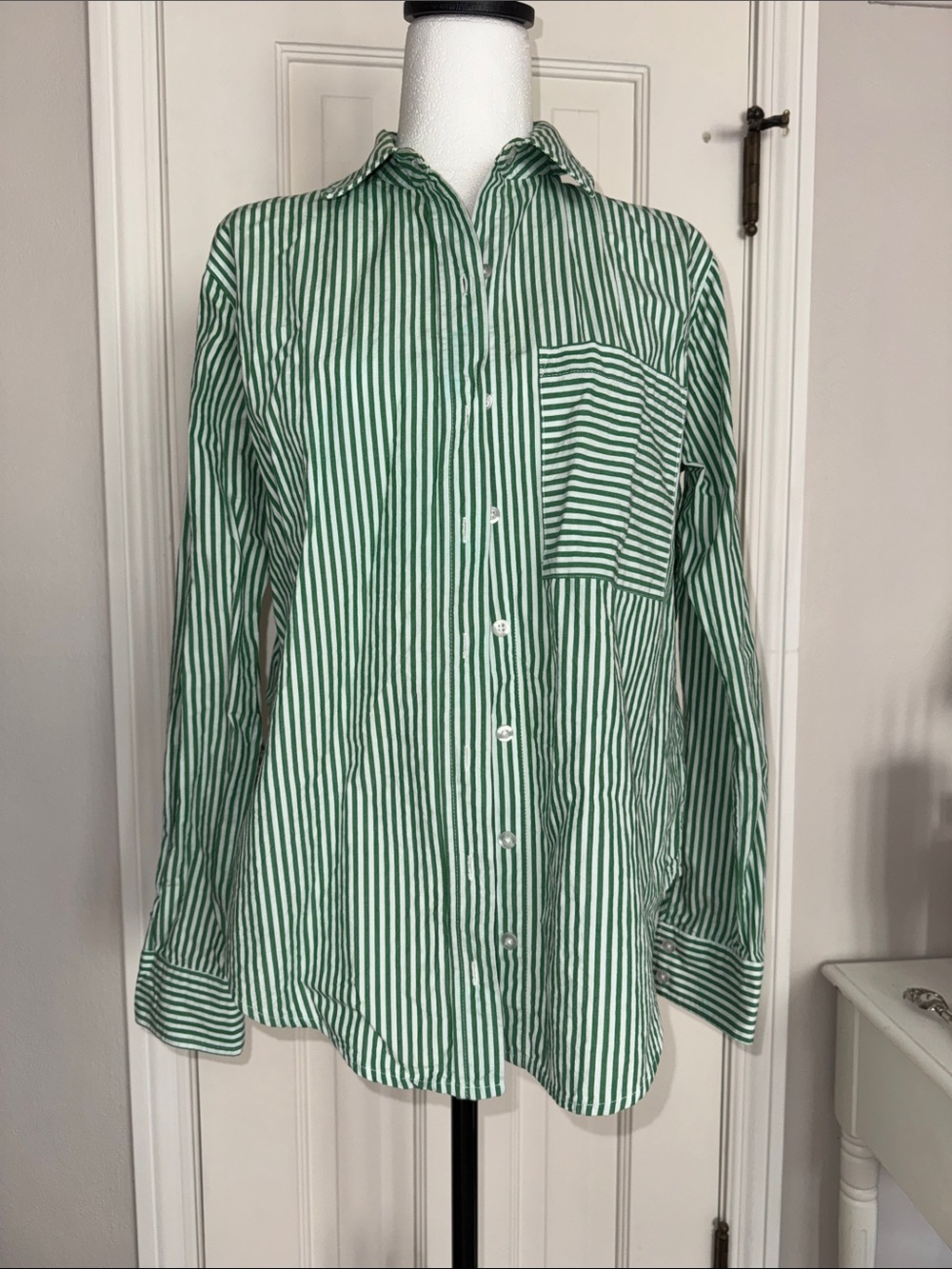 Evereve Green and White Striped Button-Up Shirt - Picture 2 of 8